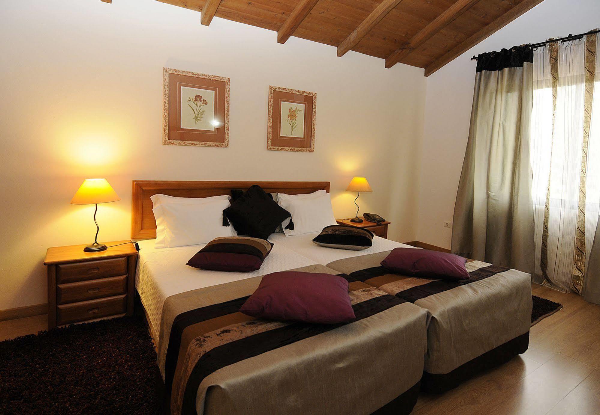 Hotel Quinta Do Serrado Vila Baleira  Exterior photo