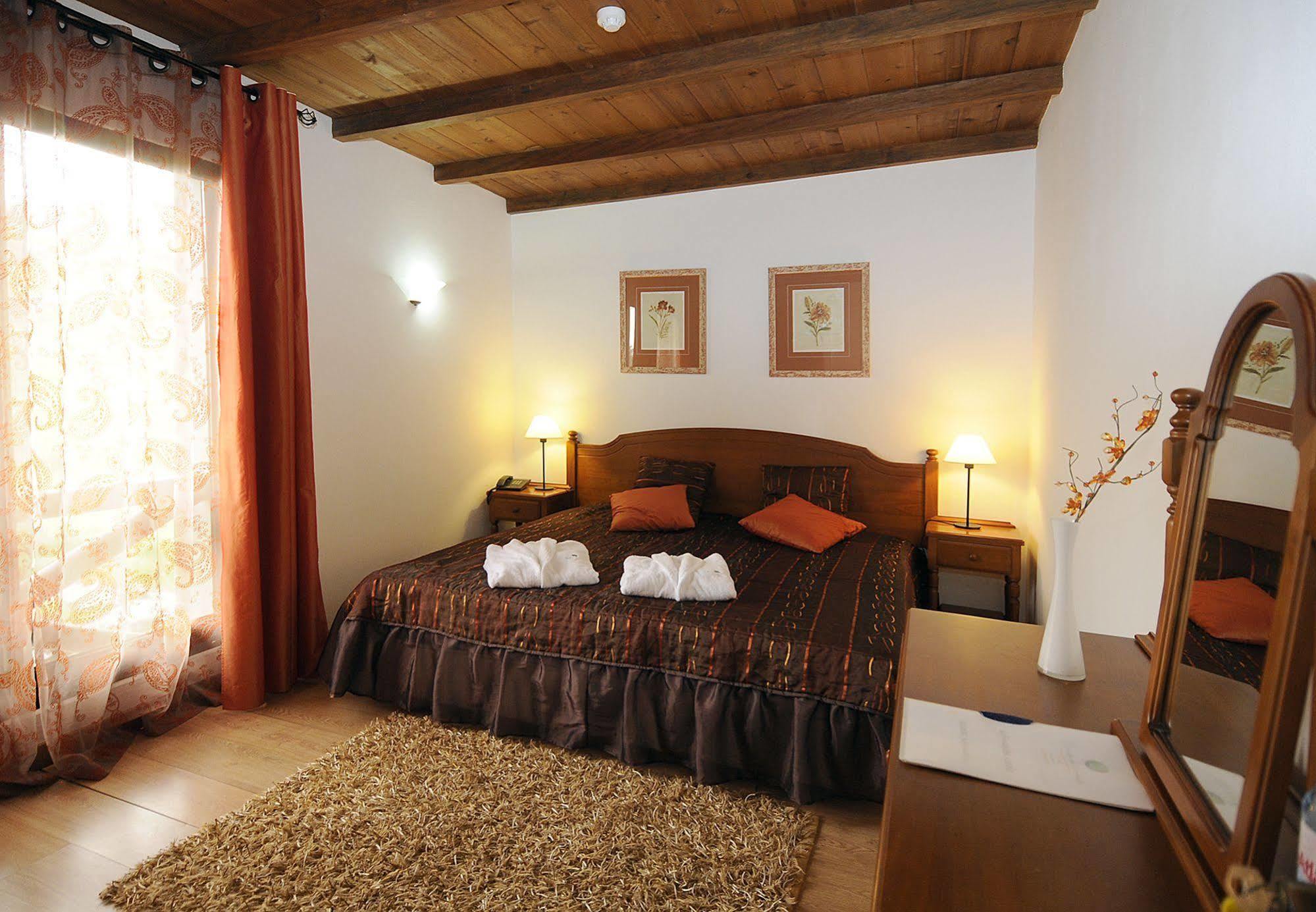 Hotel Quinta Do Serrado Vila Baleira  Exterior photo